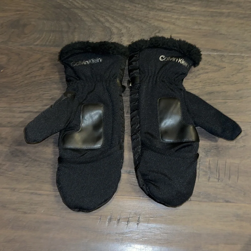 CALVIN KLEIN Black stitched Fleece Lined new Women's Mittens Mitts L/XL glovess